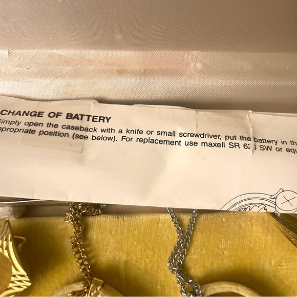 Vintage Vonos Convertible XI Watch ~ Necklace ~ Brooch Set - Picture 8 of 10